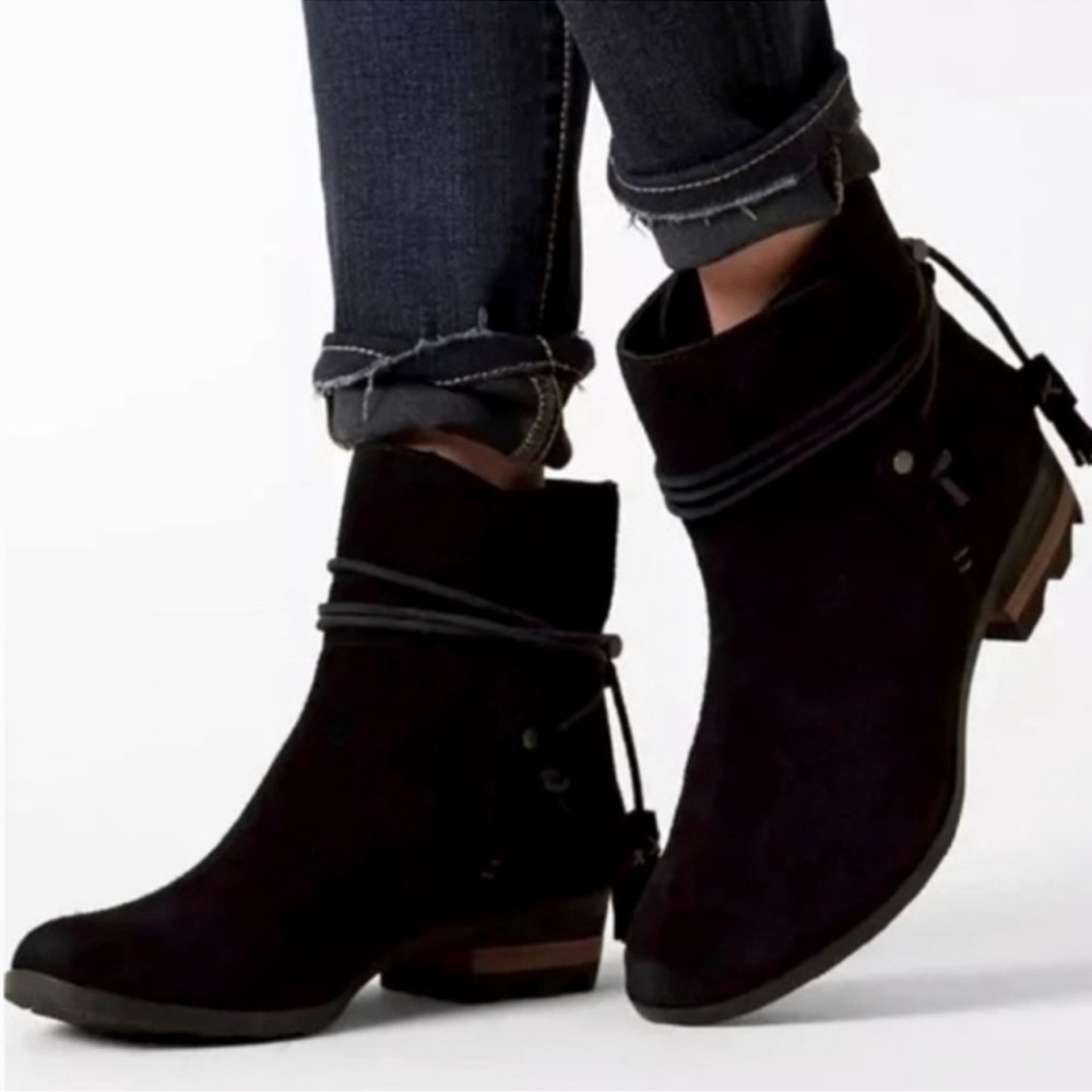 Sorel Farah Black Ankle Boots NWOT